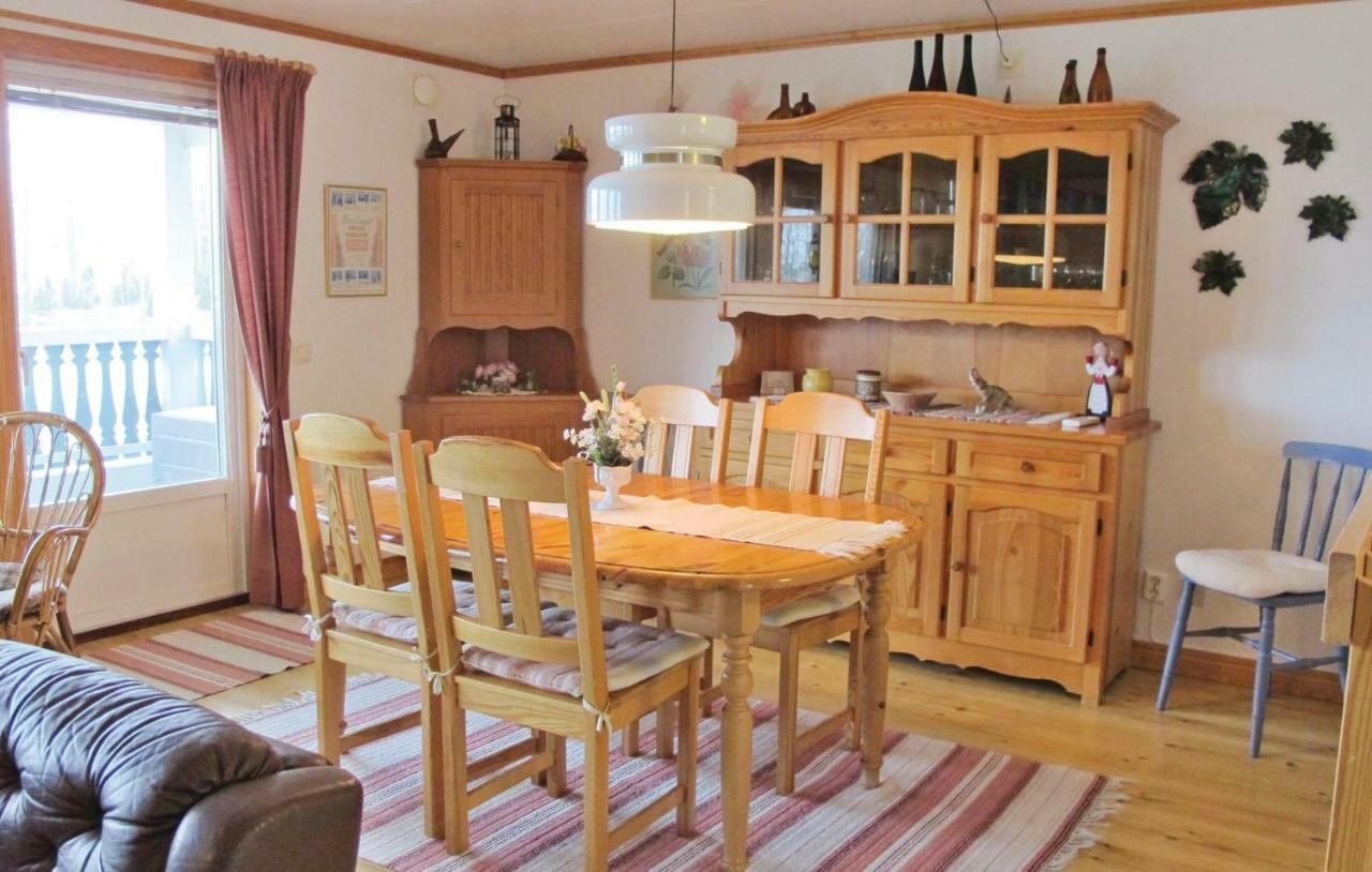 2 Bedroom Awesome Home In Svanskog Exterior foto
